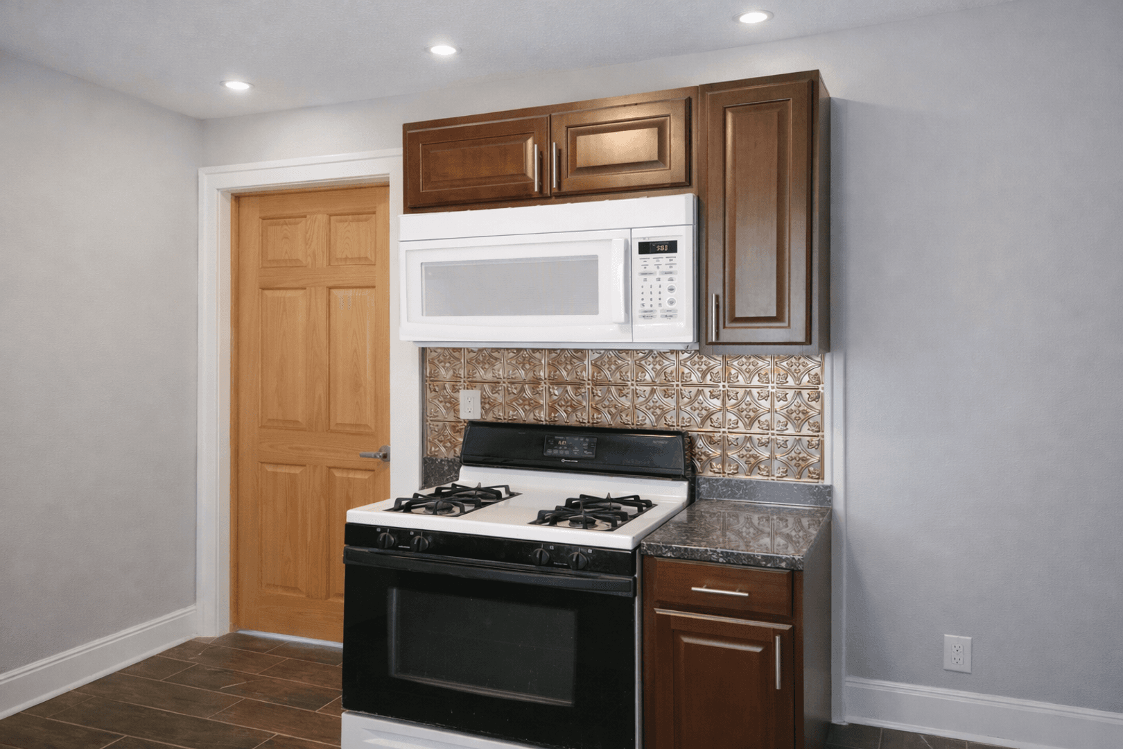 Minneapolis House: 809 13th Ave SE