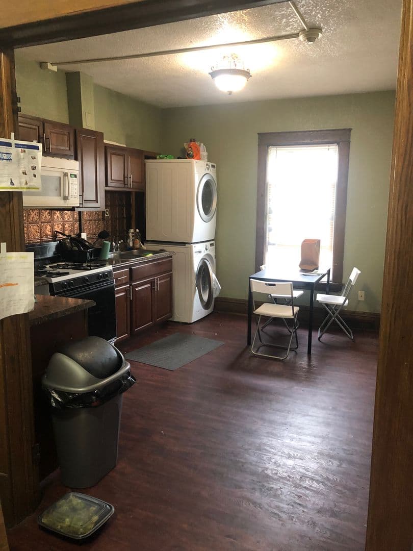 Minneapolis Apartment: 1231 8th St SE