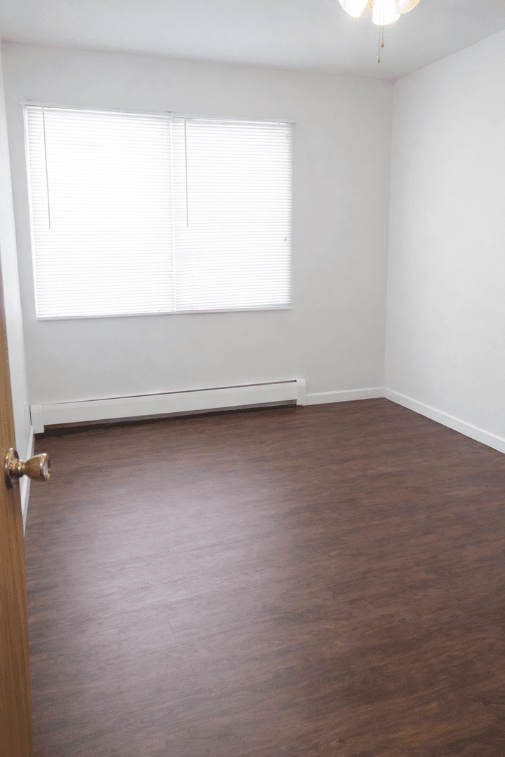 Minneapolis Apartment: 800 University Ave SE