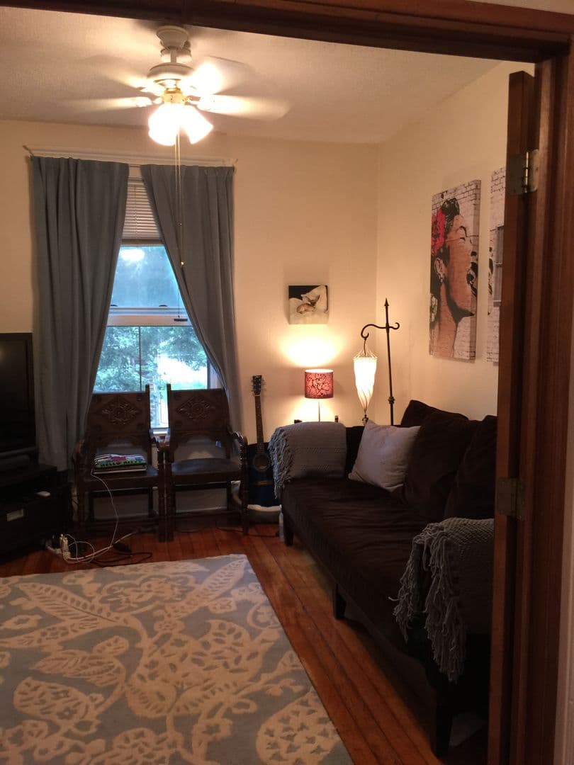 Minneapolis Apartment: 847 Summer St NE