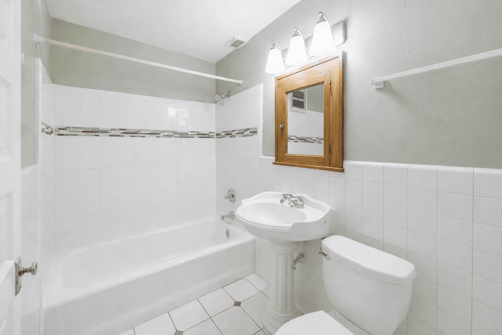 Minneapolis Apartment: 806-08 5th St SE
