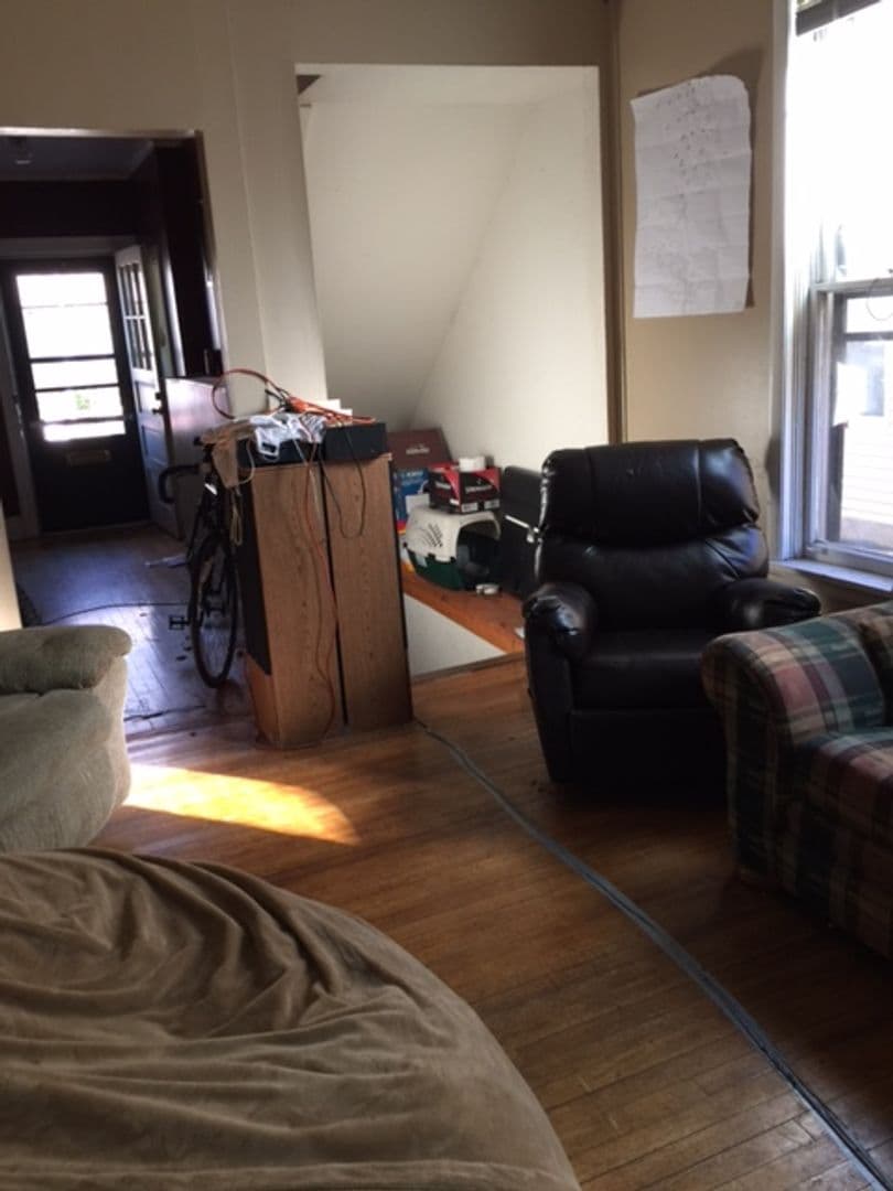 Minneapolis Apartment: 1014 7th St SE