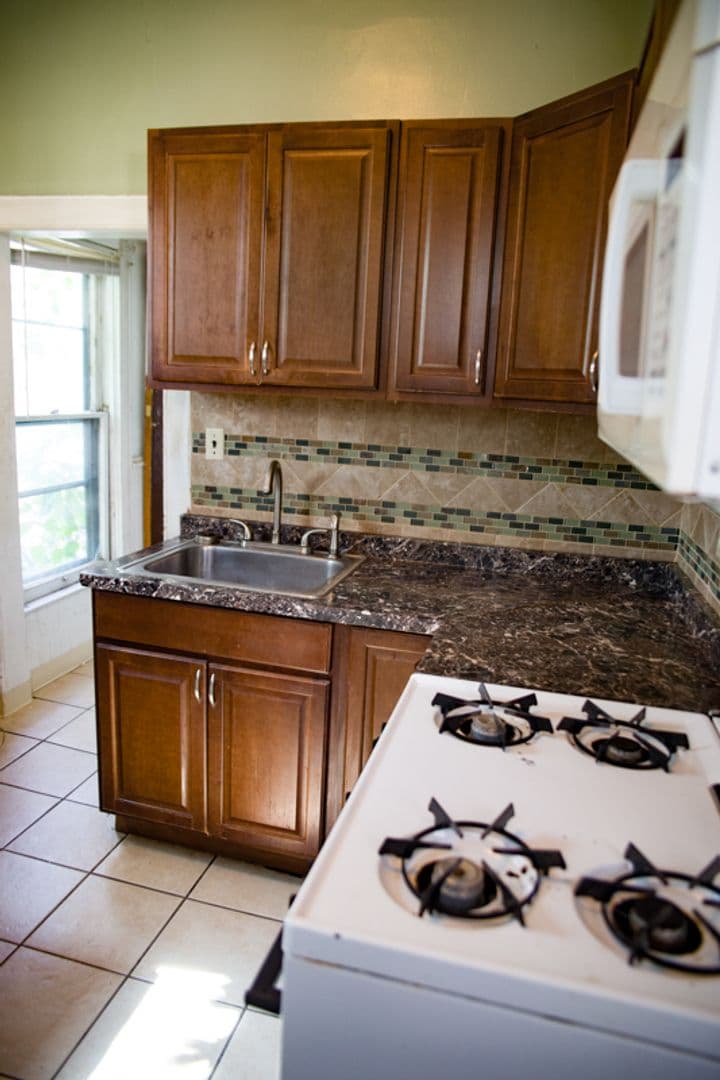 Minneapolis Apartment: 524 8th Ave SE