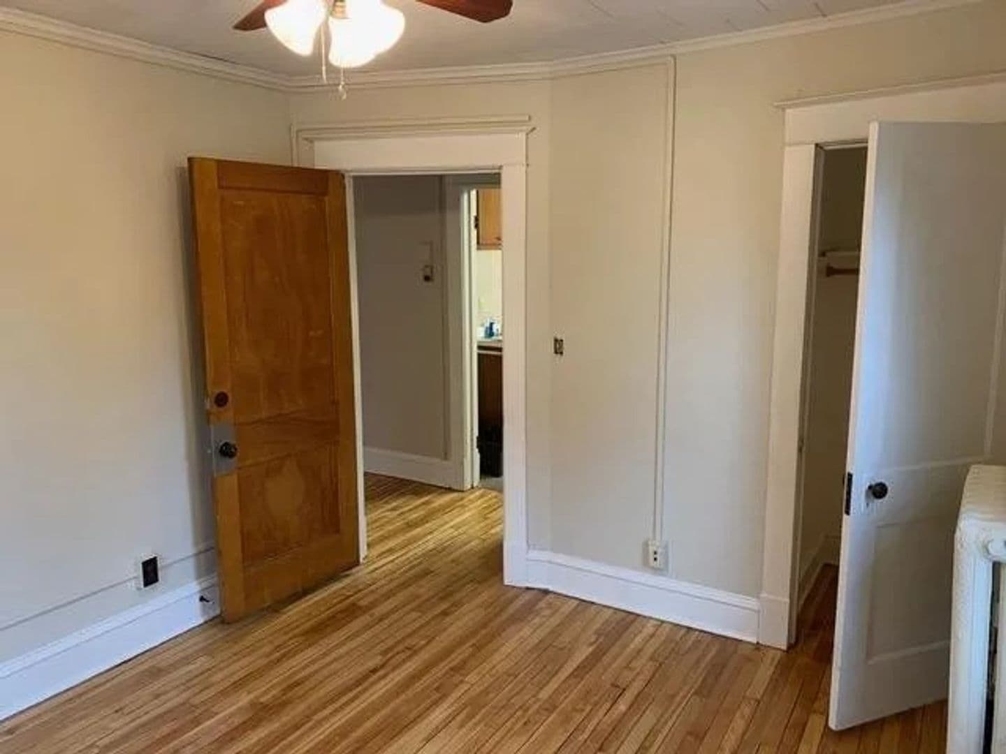 St. Paul Apartment: 803 Snelling Ave N