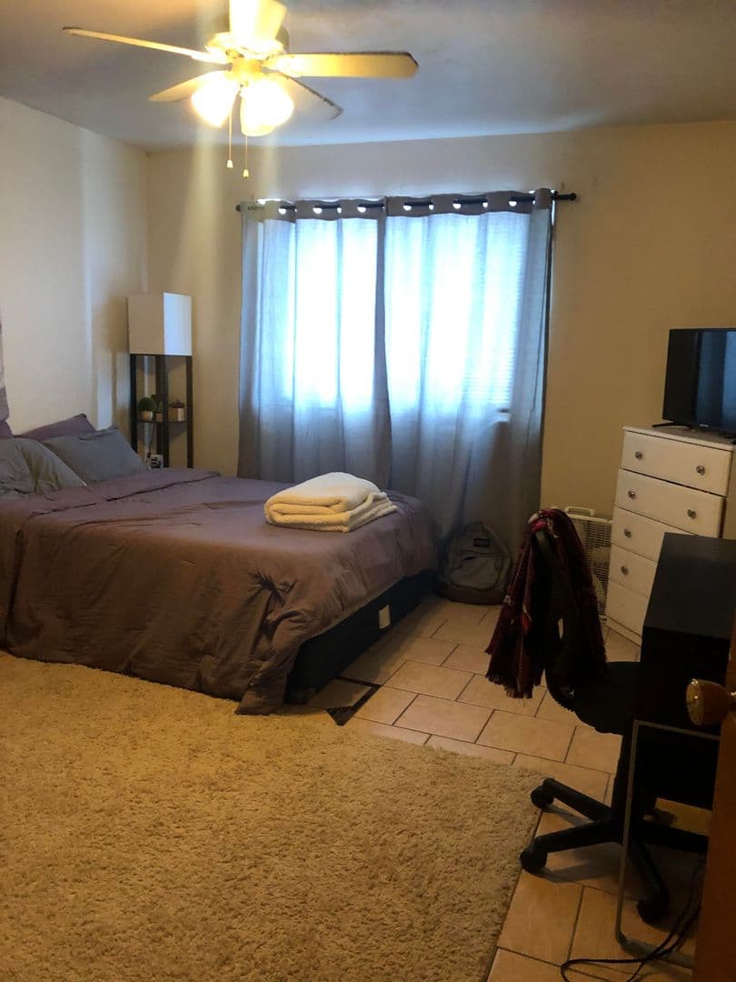 Minneapolis Apartment: 800 University Ave SE