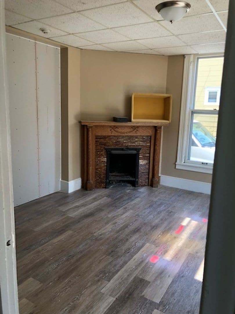 Minneapolis Apartment: 1307 6th St SE
