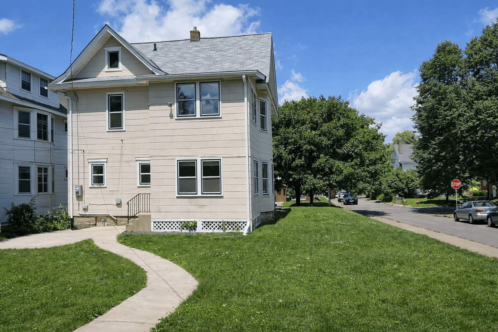 St. Paul House: 1704 Ashland Avenue
