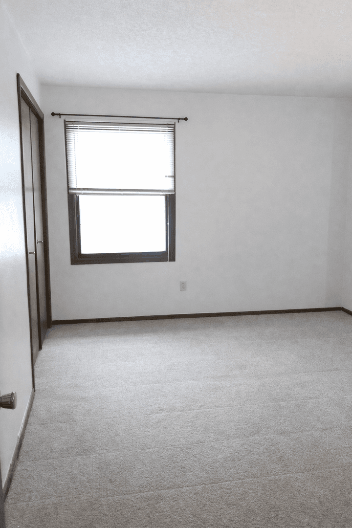 St Paul Apartment: 1146-48 Raleigh St