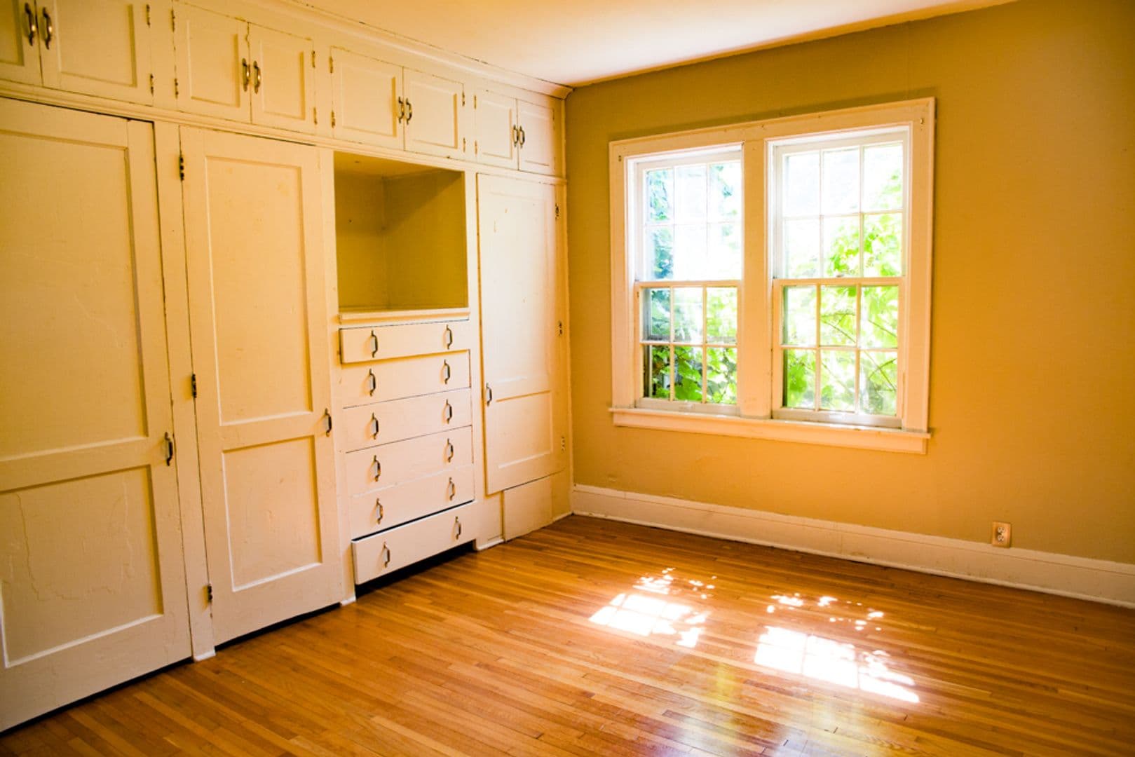 Minneapolis Apartment: 2701 Delaware St SE
