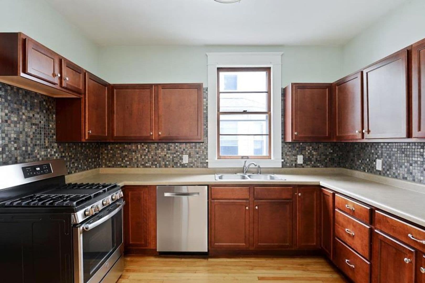 St. Paul House: 1284 Taylor Ave