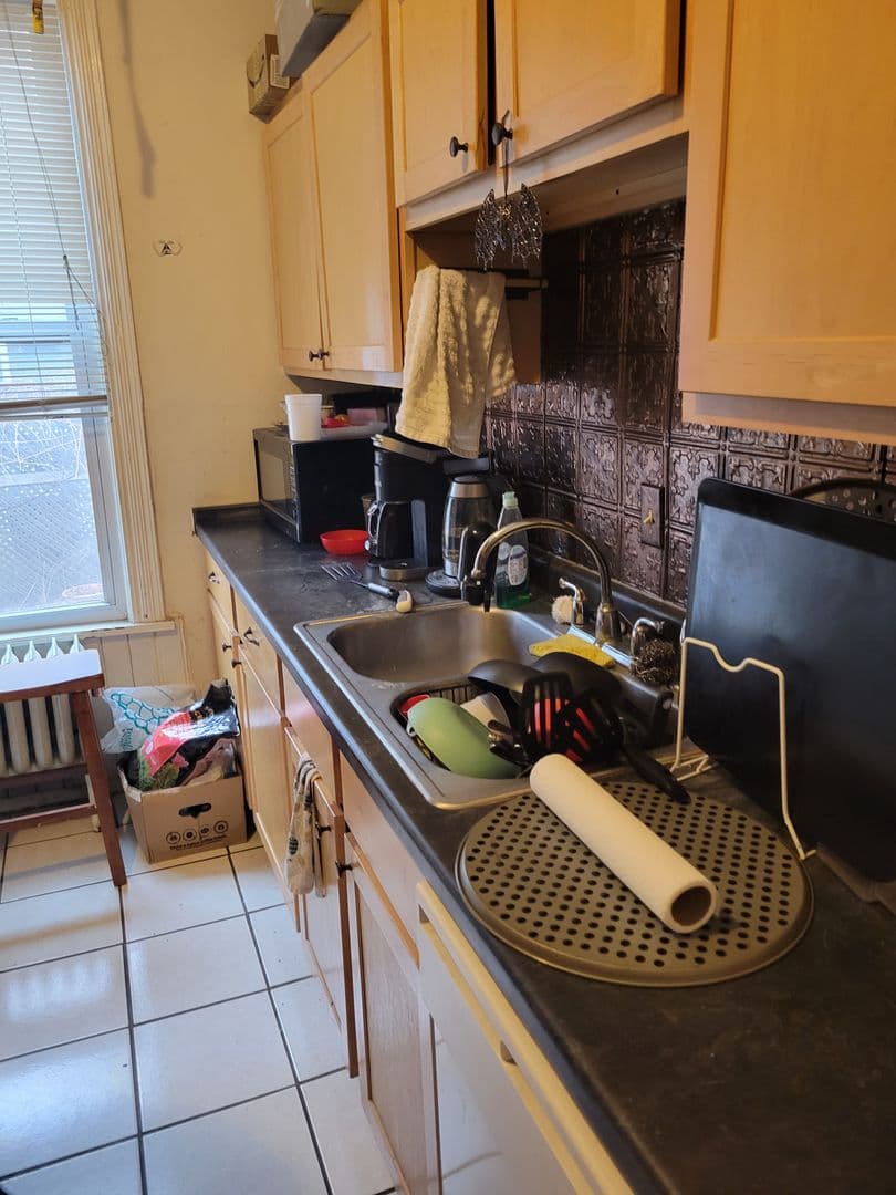 St. Paul Apartment: 2215 Como Ave