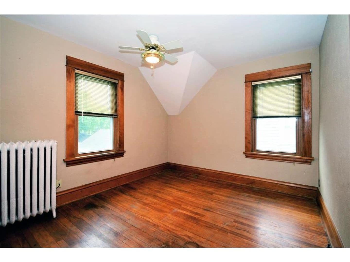 St. Paul House: 1303 Englewood Ave