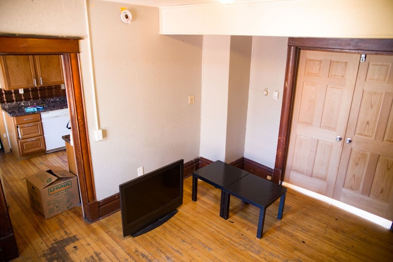 Minneapolis Apartment: 1309 E Hennepin Ave