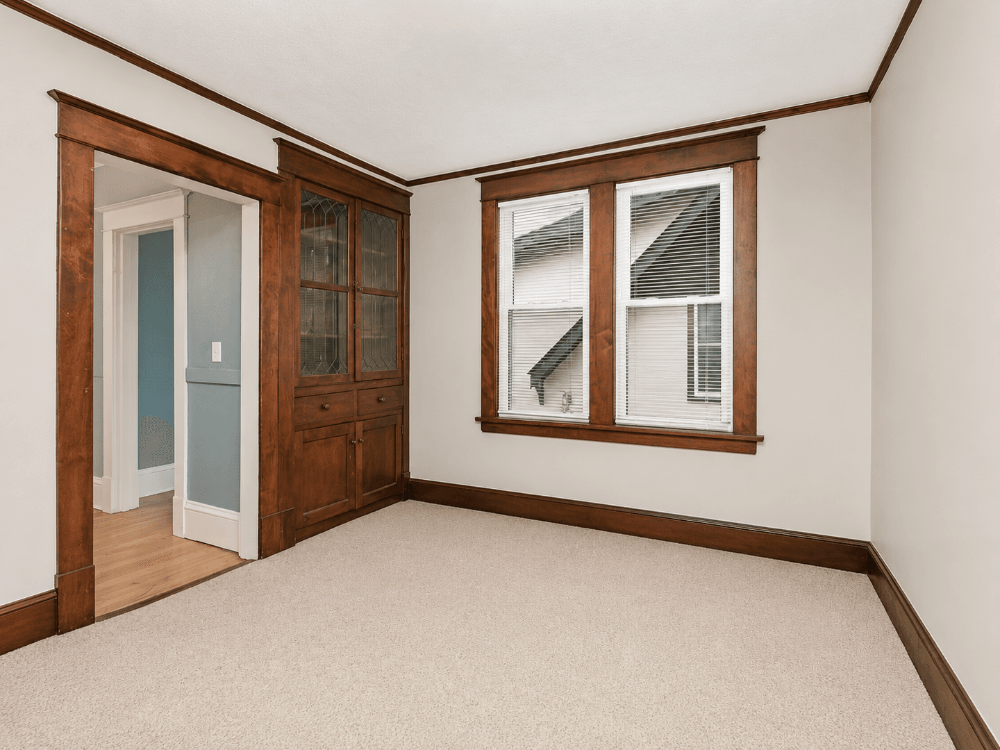 St. Paul Apartment: 1477 Iglehart Ave
