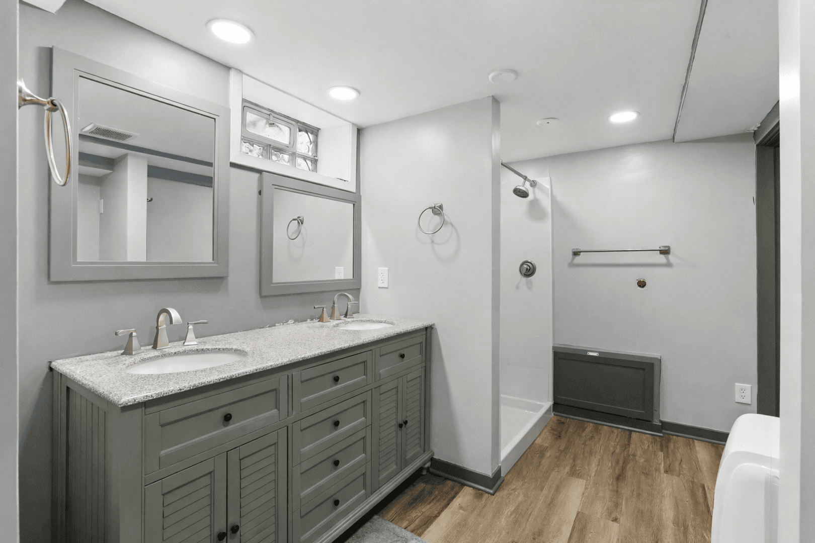 St. Paul House: 1468 Carroll Ave