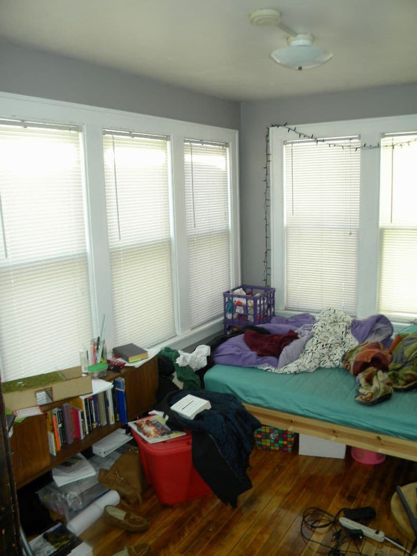 Minneapolis Apartment: 1095 15th Ave SE