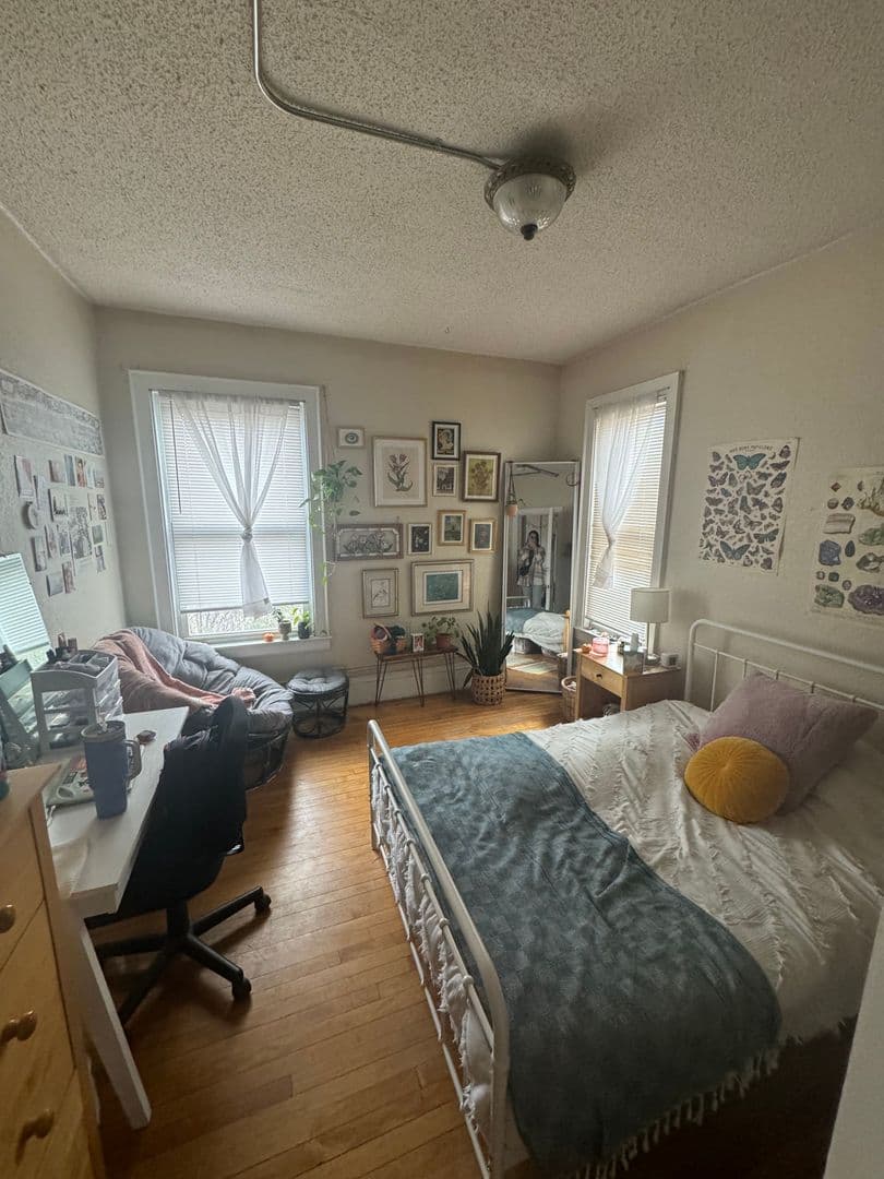 Minneapolis Apartment: 812 4th St SE