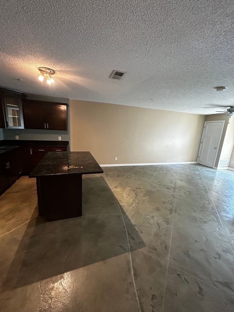 Minneapolis Apartment: 633 Ontario St SE