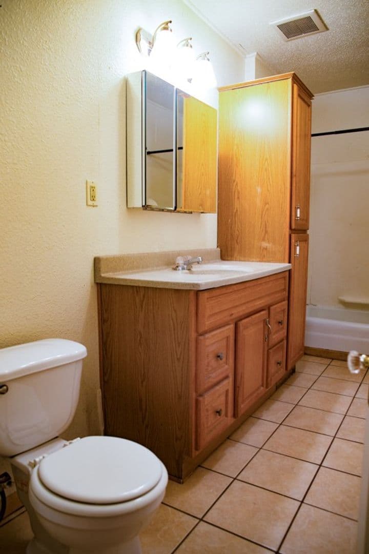 Minneapolis Apartment: 946 15th Ave SE