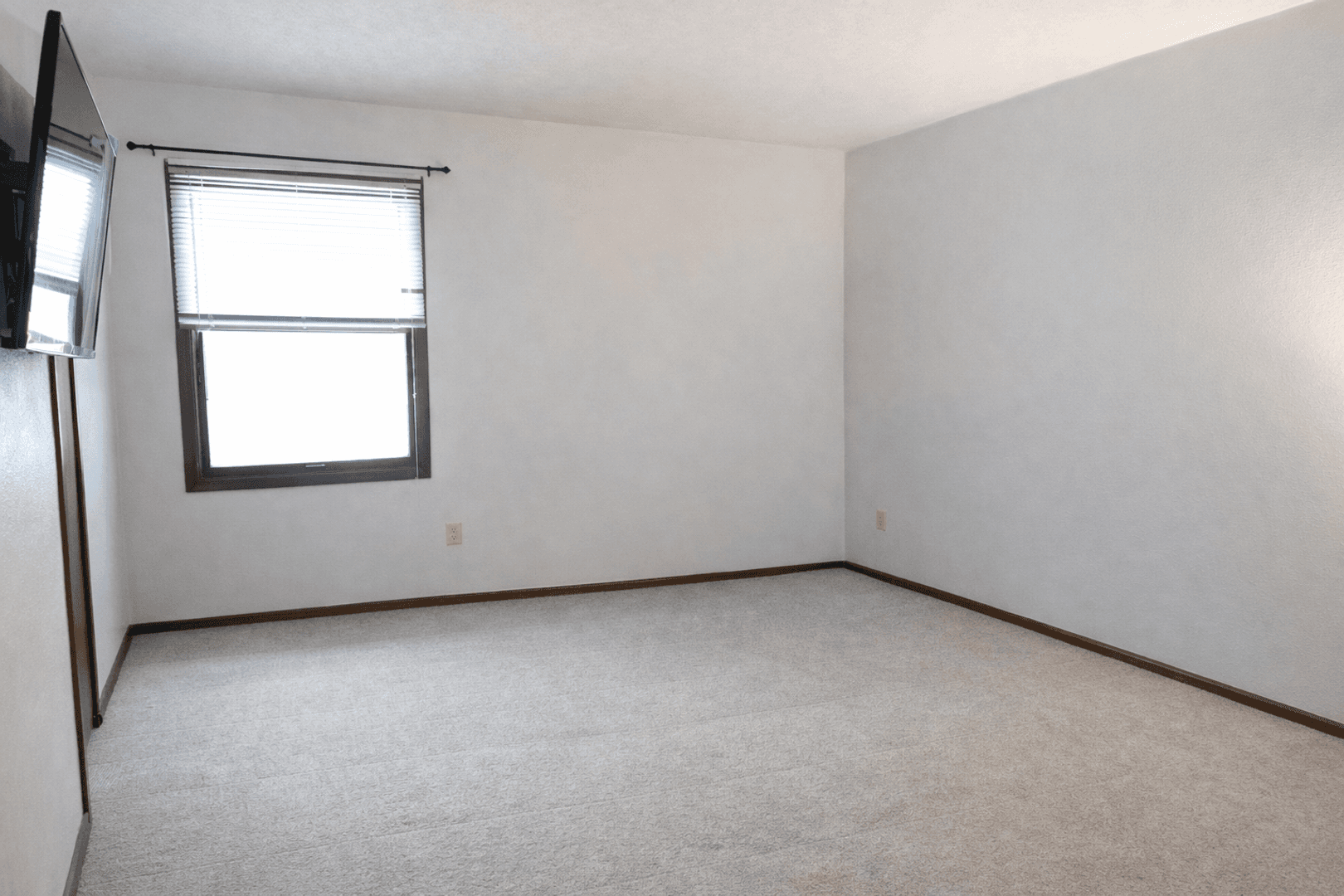 St Paul Apartment: 1146-48 Raleigh St