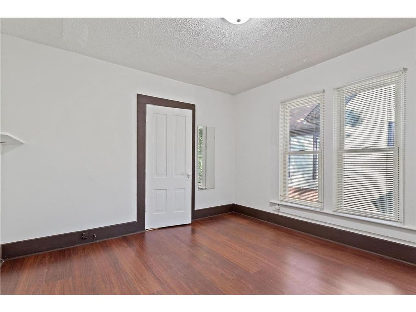 Minneapolis House: 525 8th Ave Se