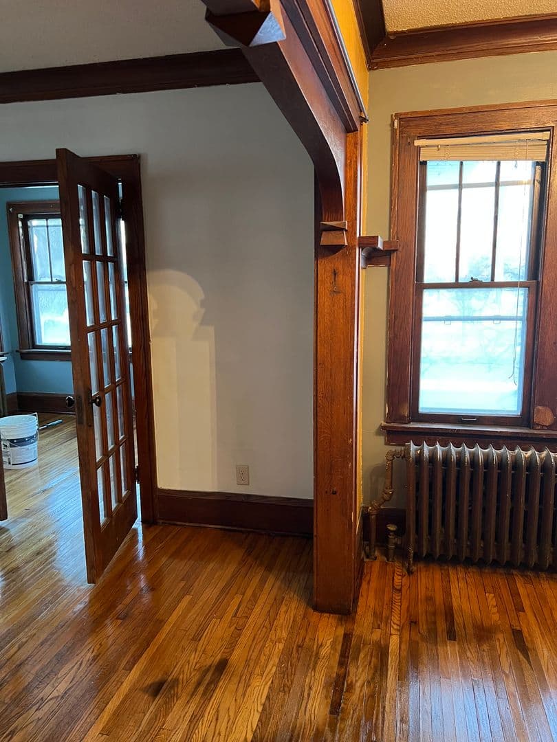 St. Paul Apartment: 613 Snelling Ave N