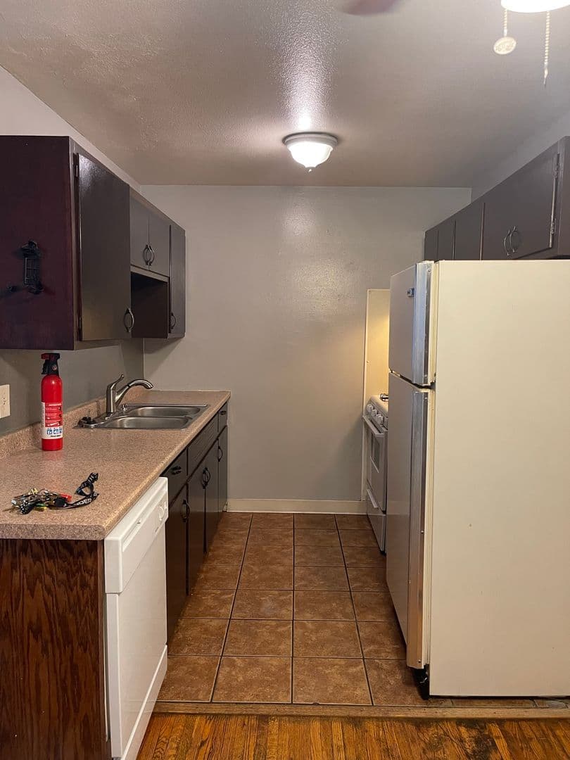 Minneapolis Apartment: 801 University Ave SE