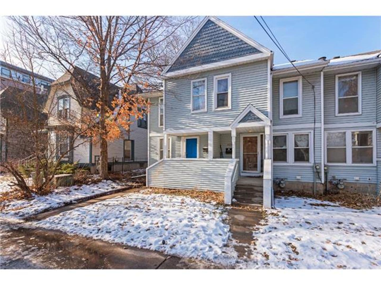 Minneapolis House: 425 8th Ave SE