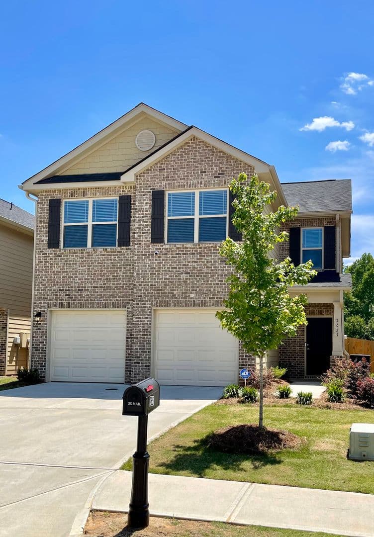 Hampton House: 2651 Lovejoy Crossing Ln