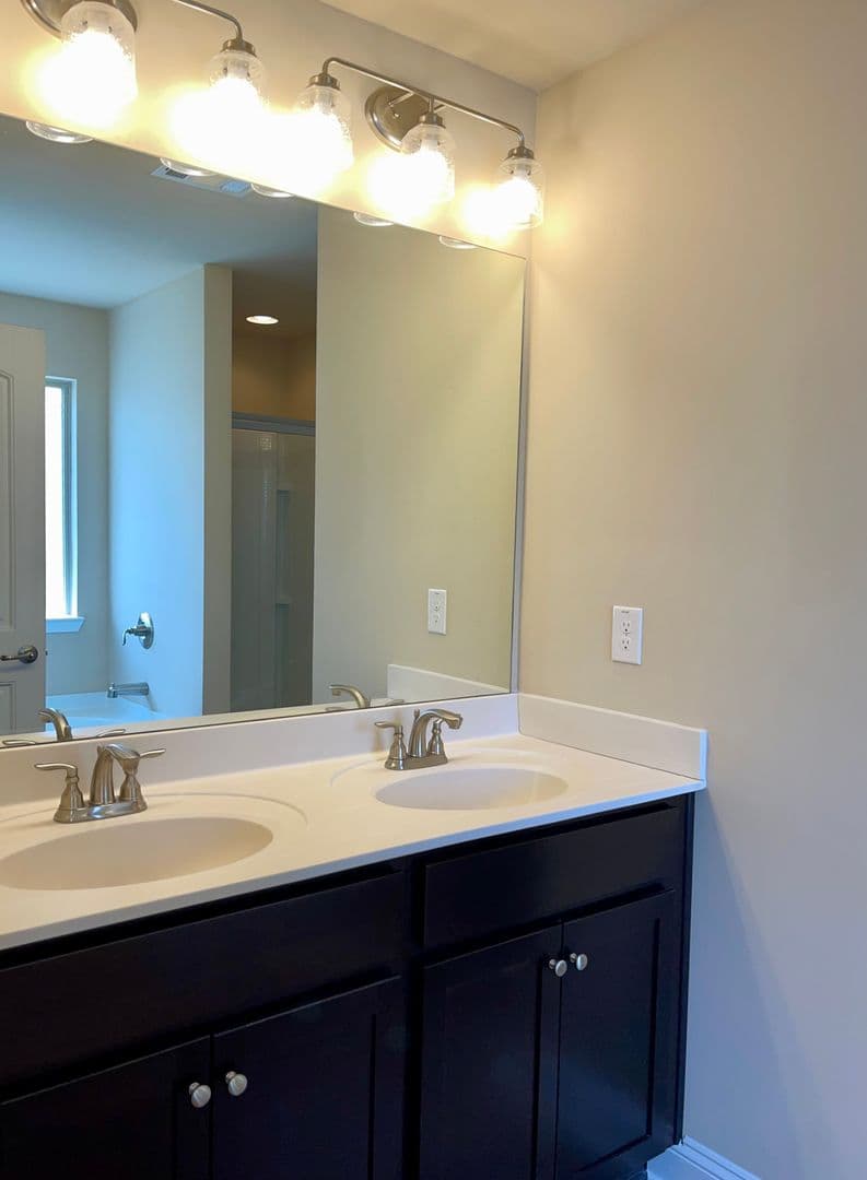 Hampton House: 2651 Lovejoy Crossing Ln