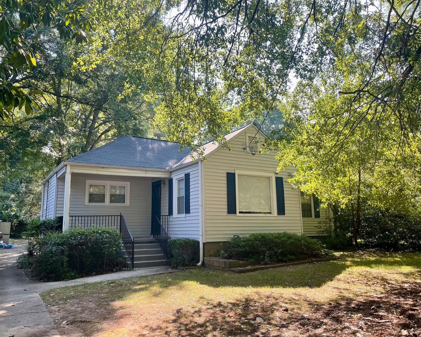 Decatur House: 1088 Forrest Blvd.