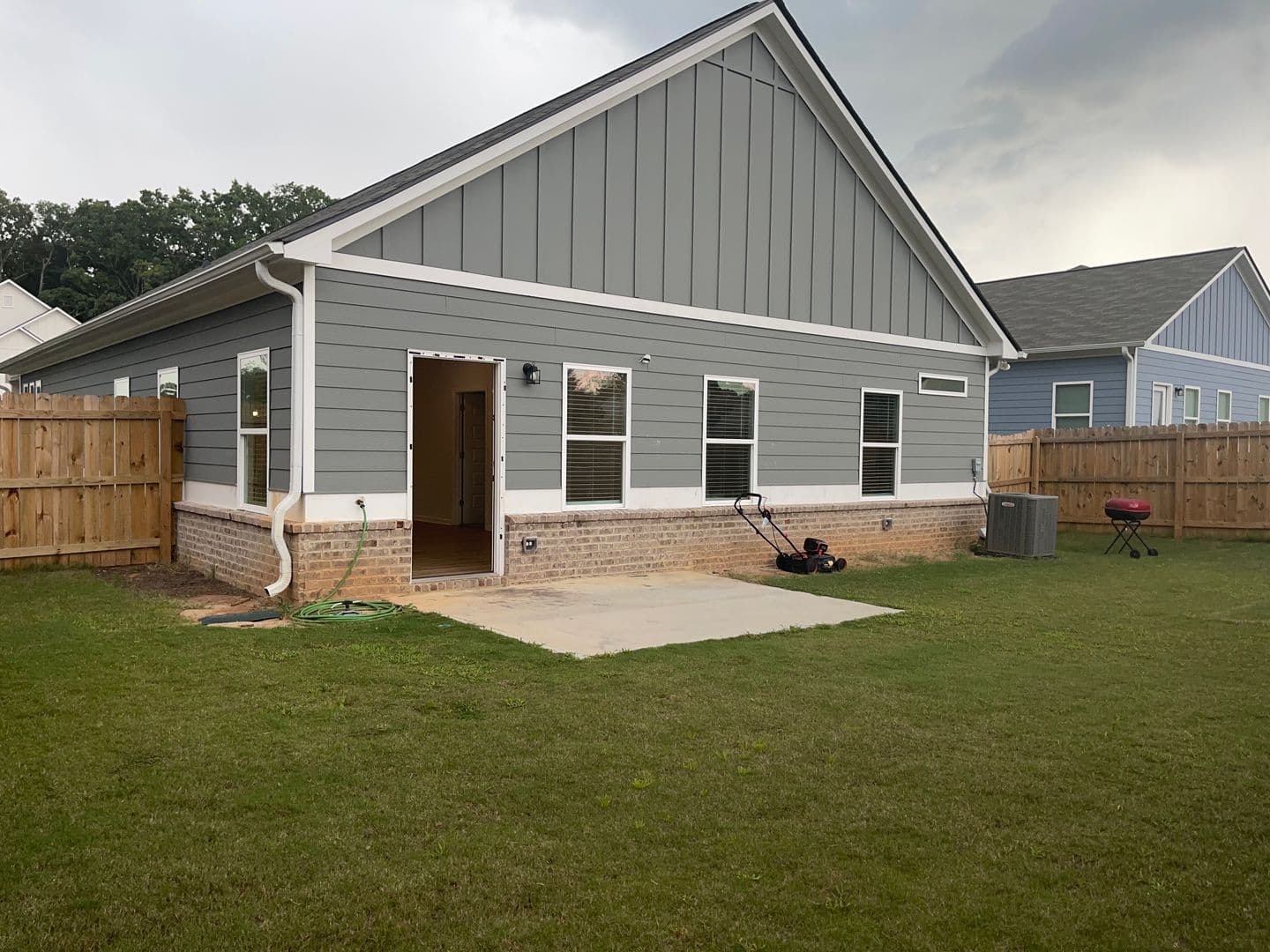 Hampton House: 1492 Trellis Ct