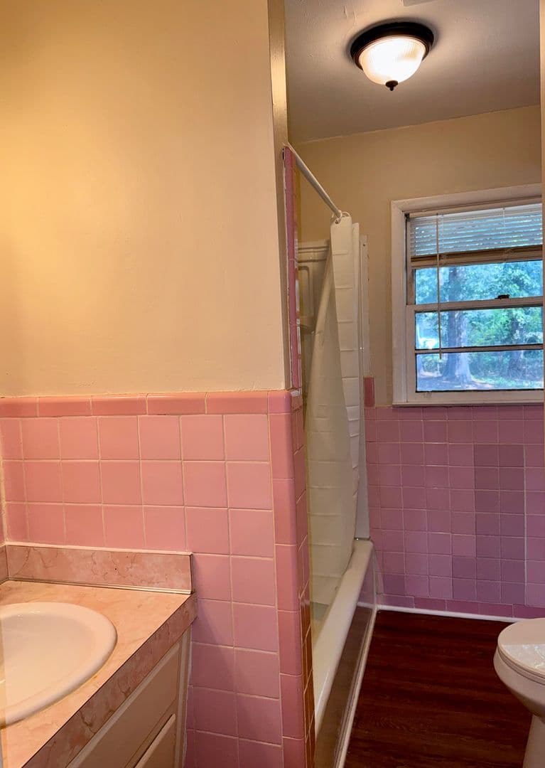 Forest Park House: 430 Windsor Dr.