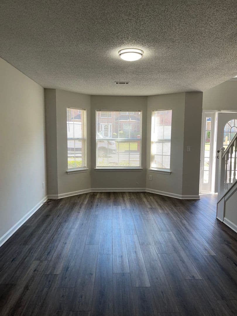 College Park House: 4181 Post Oak Grove
