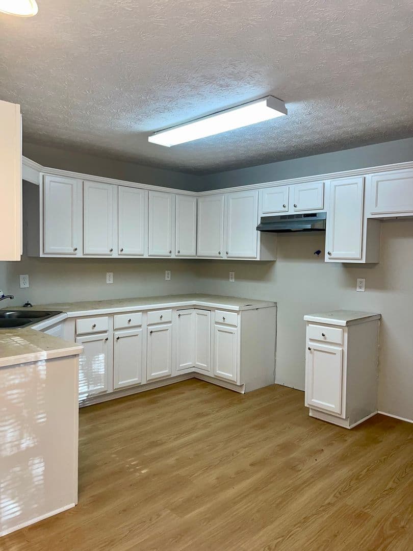 Jonesboro House: 8262 Parkwood Place