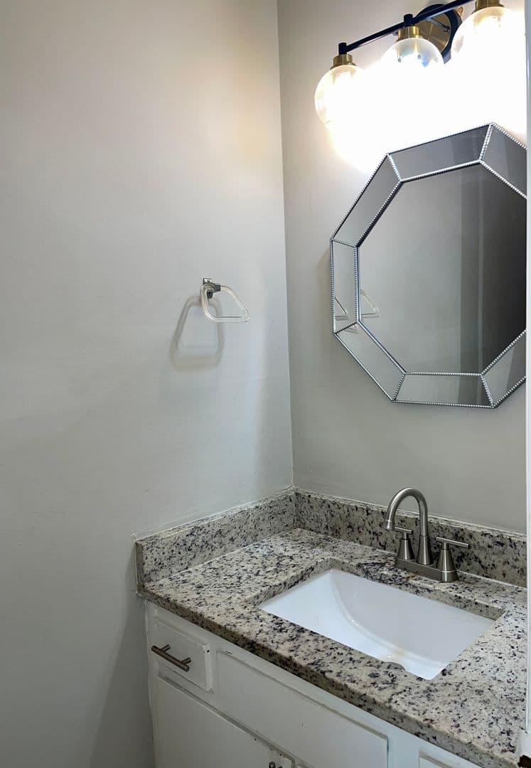 Atlanta Townhome: 945 Silverwood Drive