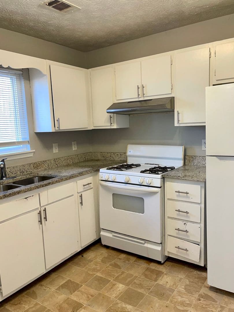 Atlanta Townhome: 945 Silverwood Drive