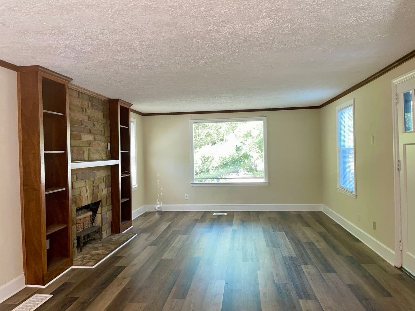 Decatur House: 1088 Forrest Blvd.