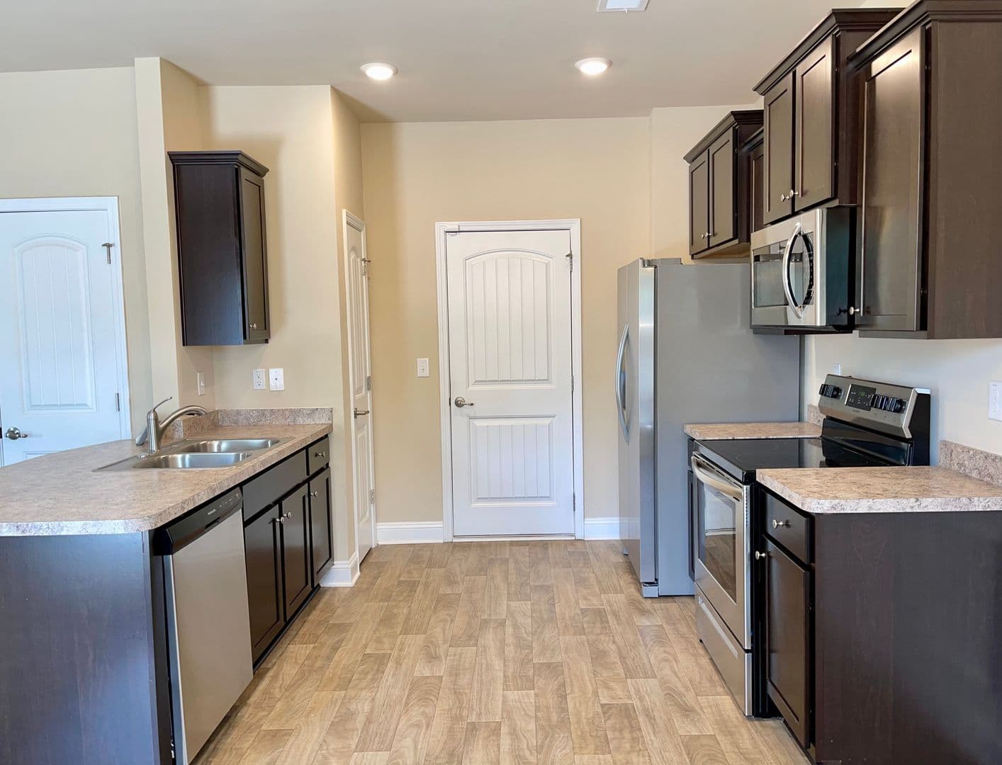 Hampton House: 2651 Lovejoy Crossing Ln