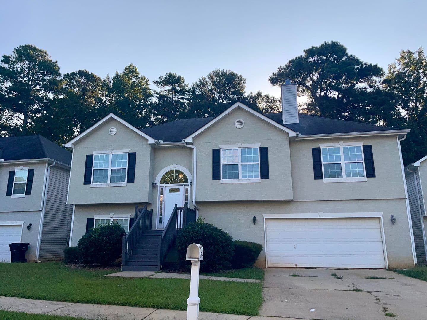 Jonesboro House: 8262 Parkwood Place