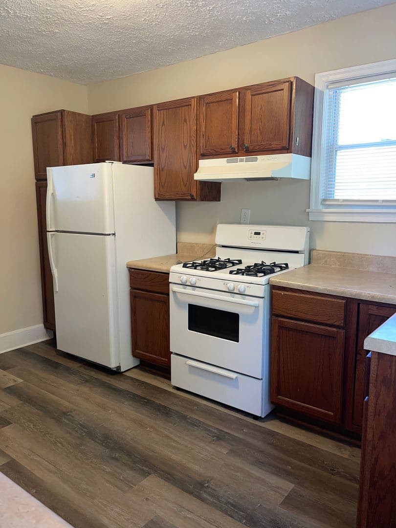 Decatur House: 1088 Forrest Blvd.