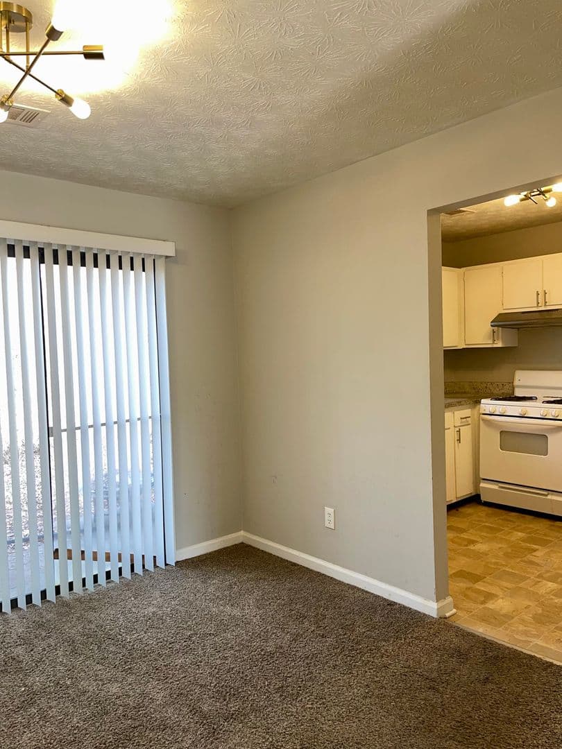Atlanta Townhome: 945 Silverwood Drive