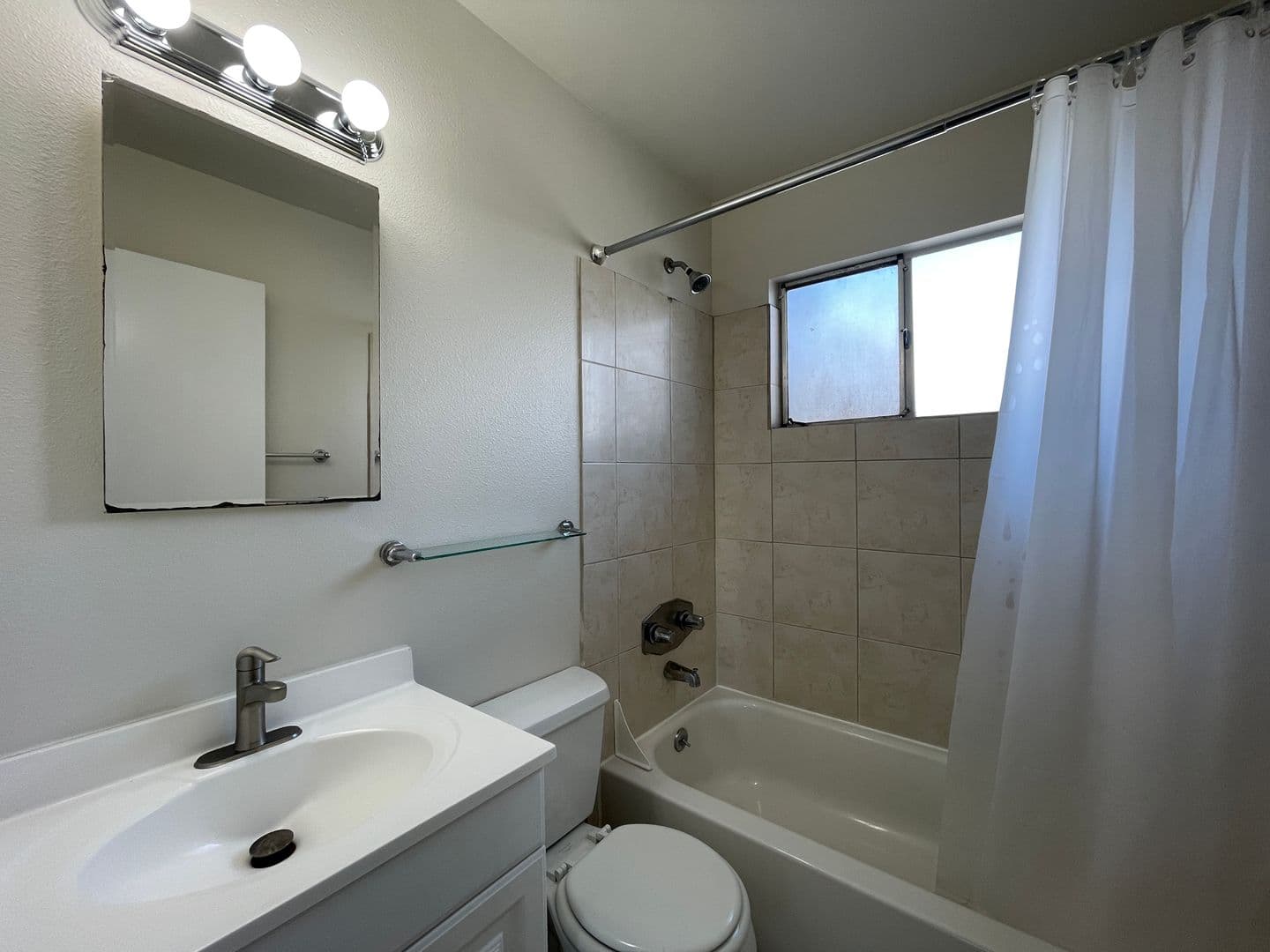 Santa Clara Apartment: 365 Saratoga Ave