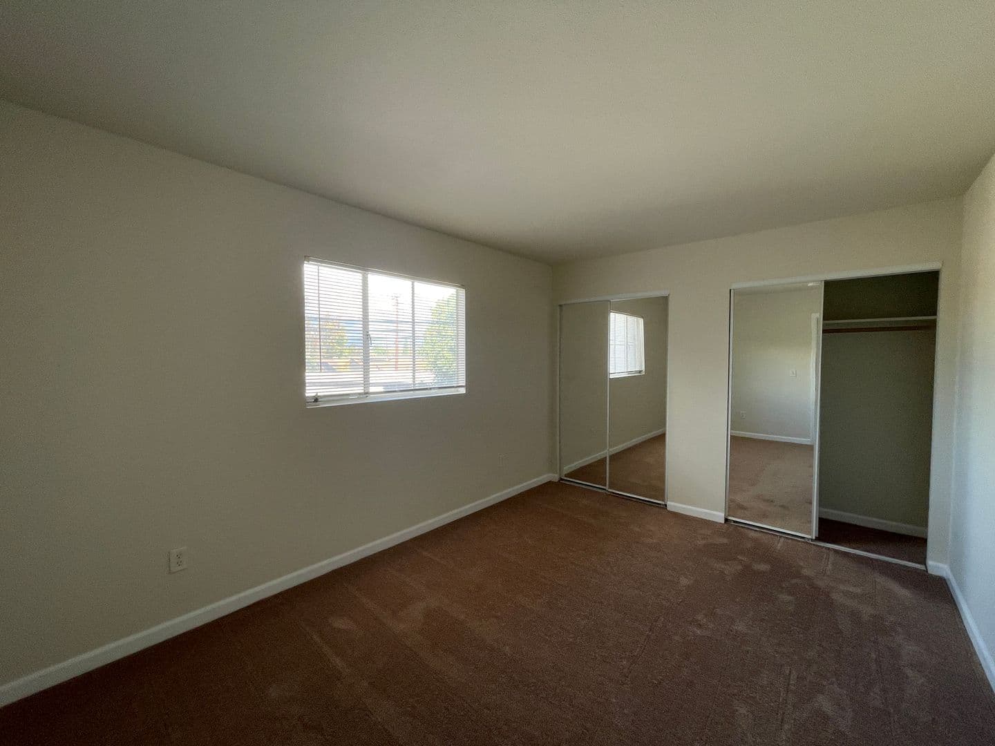 Santa Clara Apartment: 365 Saratoga Ave