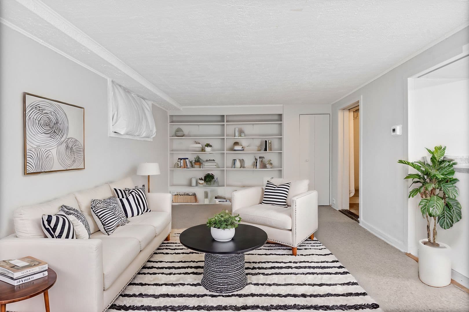 Chicago Apartment: 5701 N. Keystone