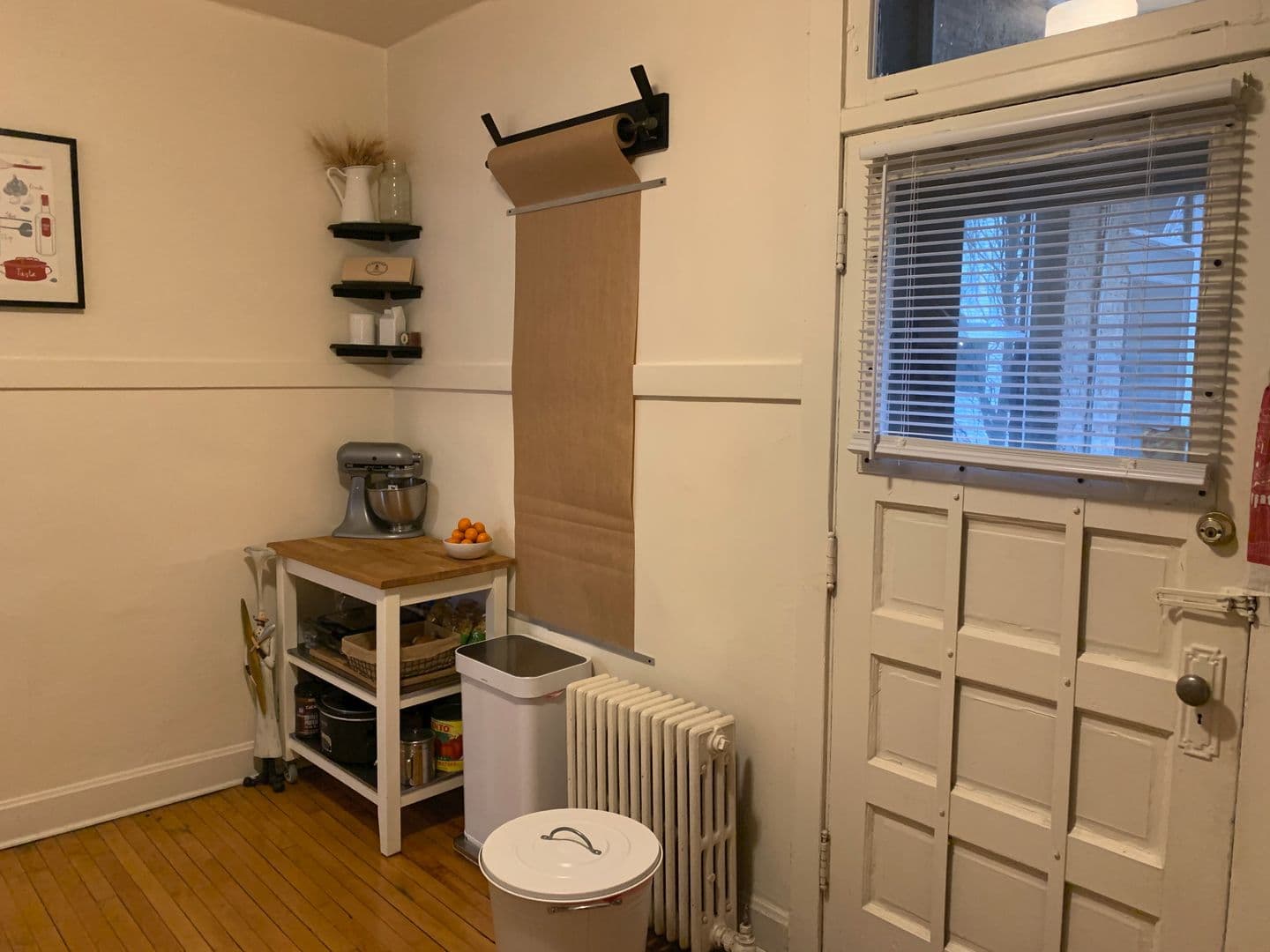 Chicago Apartment: 1900 W. Cornelia