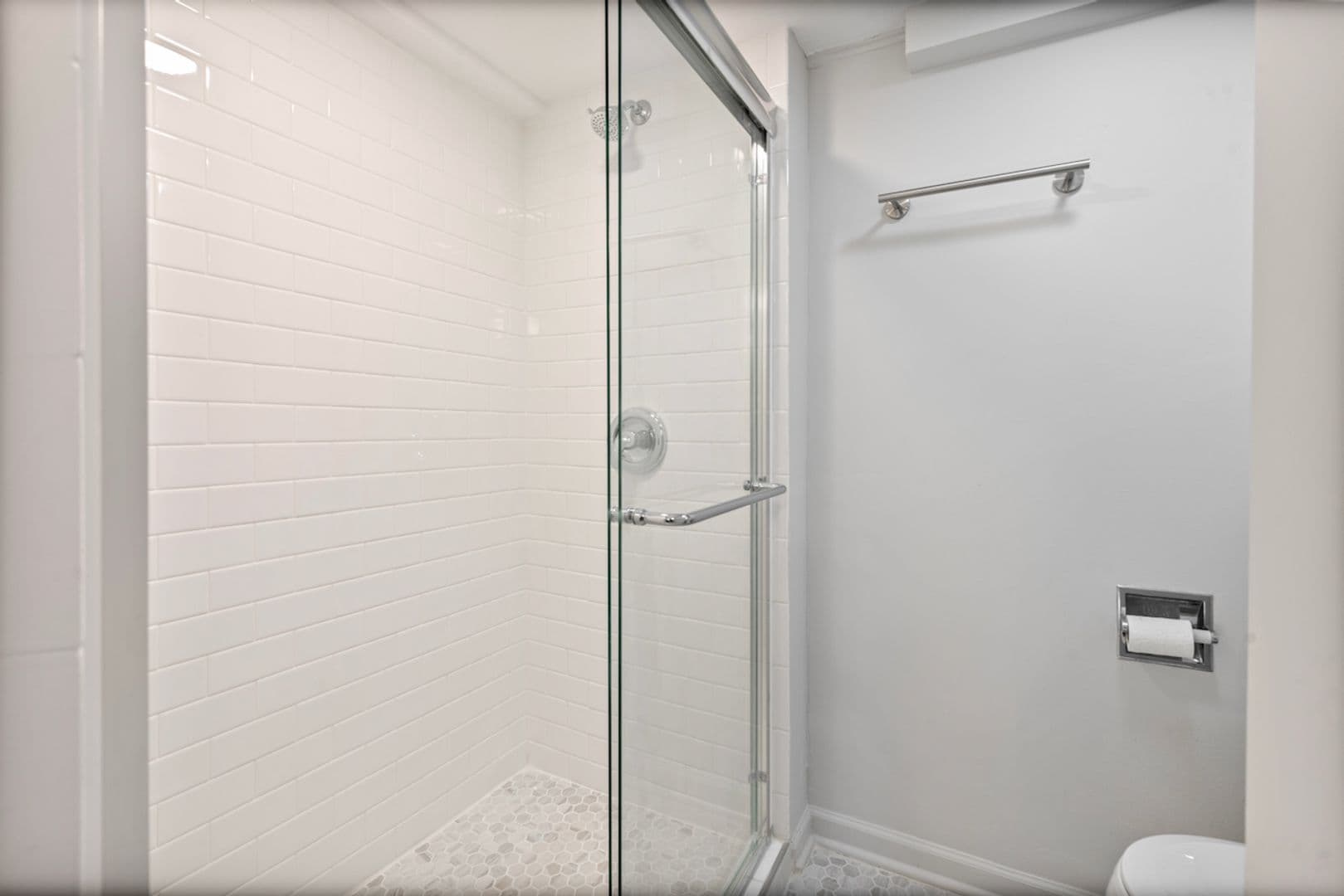 Chicago Apartment: 5701 N. Keystone