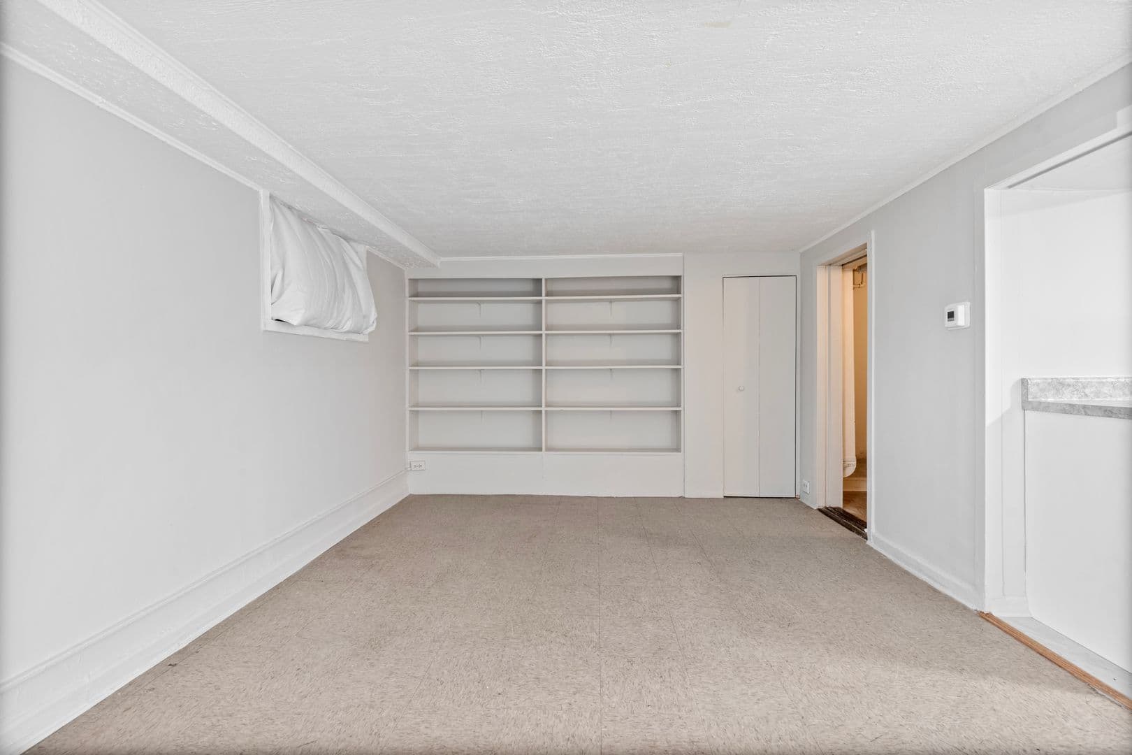 Chicago Apartment: 5701 N. Keystone