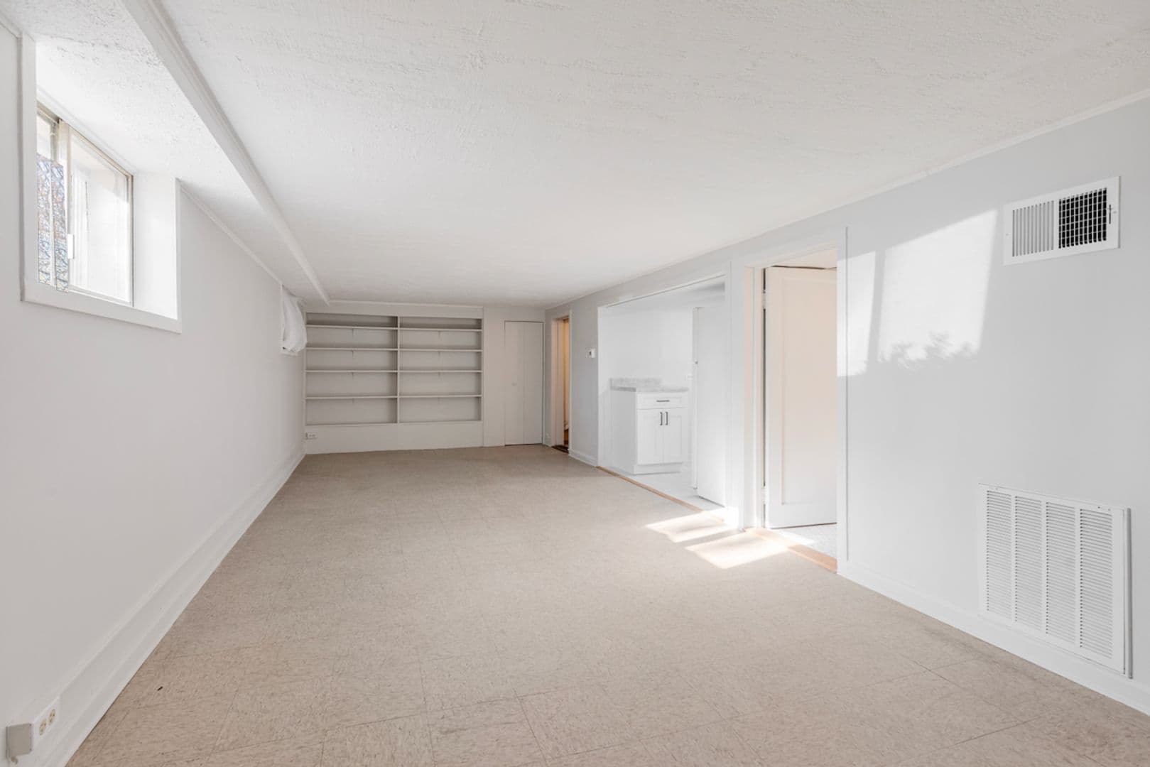 Chicago Apartment: 5701 N. Keystone