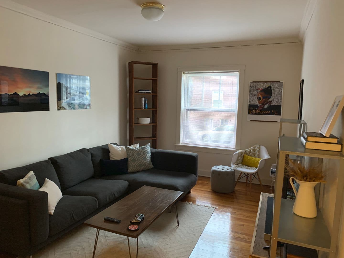 Chicago Apartment: 1900 W. Cornelia